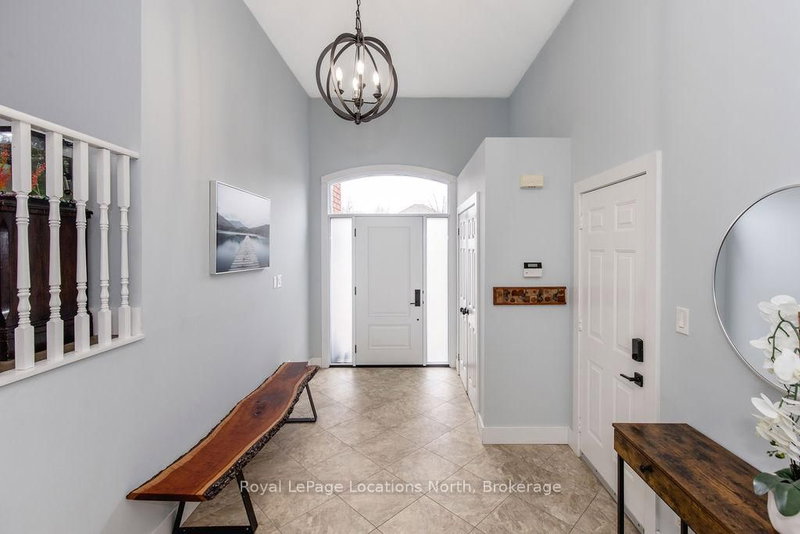 424 Ramblewood Dr, Wasaga Beach, L9Z 1P3 | Image 2