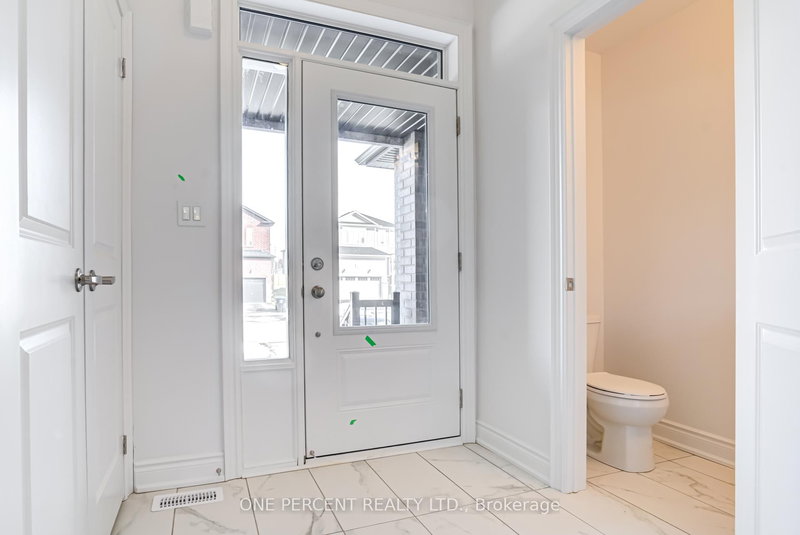 34 Autumn Dr, Wasaga Beach, L9Z 0K7 | Image 3