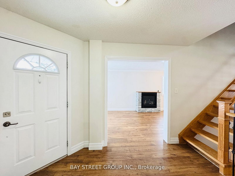 28 Shalom Way, Barrie, L4N 5X9 | Image 2