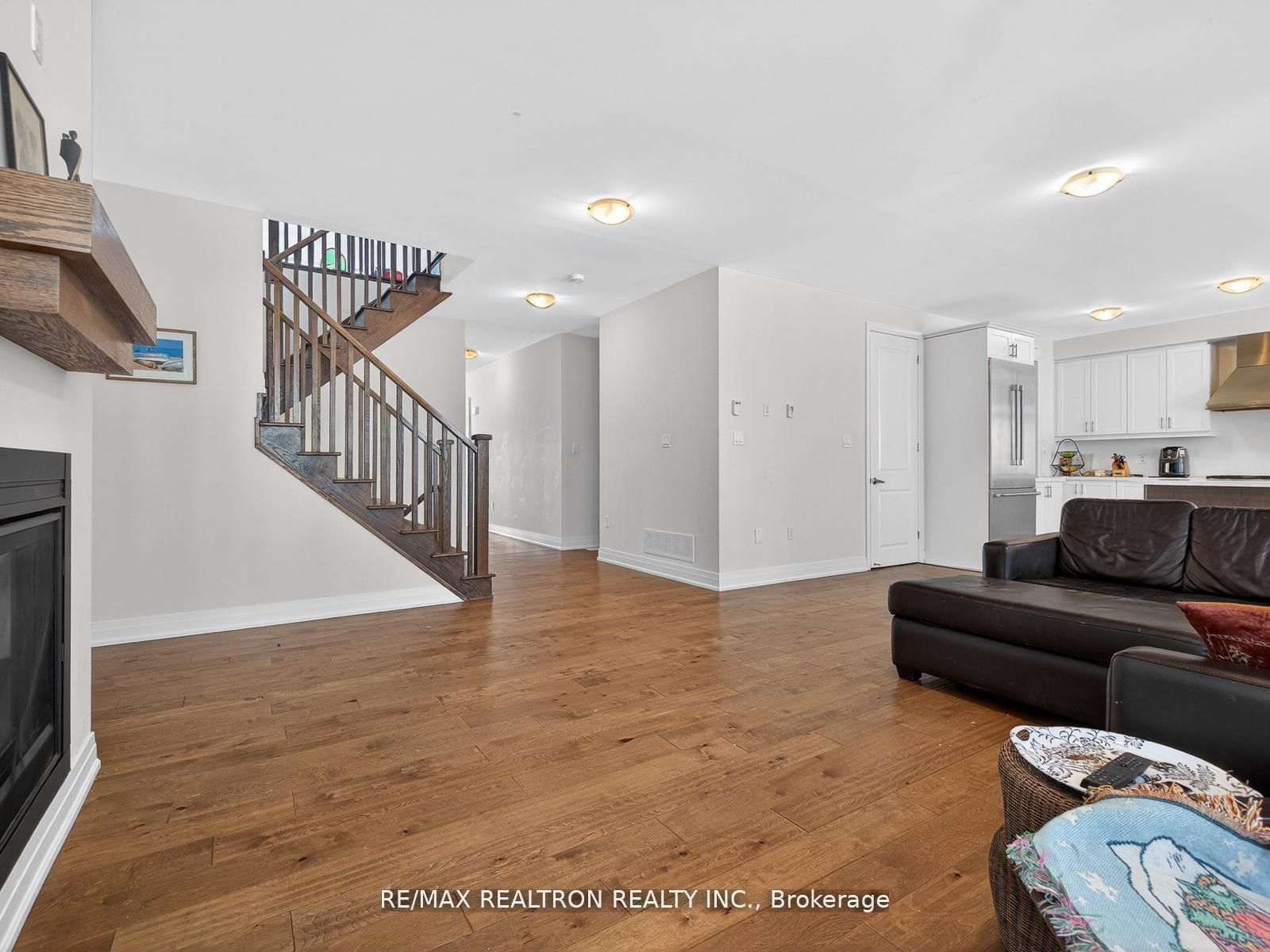 Detached House for sale at 27 Franklin Trail, Barrie, Ontario, L9J 0J1 - Rural Barrie Southwest - MLS: S12937040