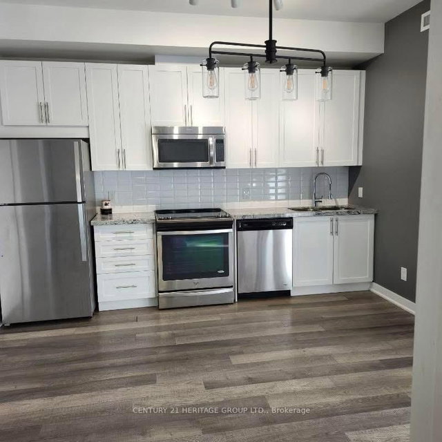 305 - 40 Horseshoe Boulevard