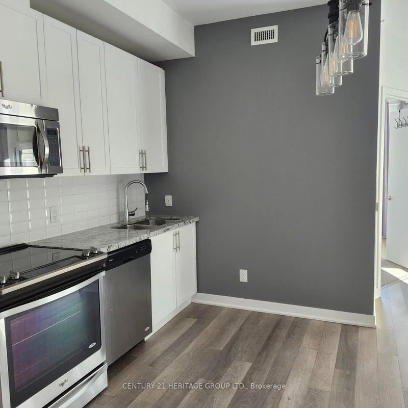 305 - 40 Horseshoe Blvd, Oro-Medonte, L4M 4Y8 | Image 3