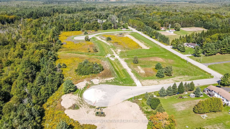 14 Rumble Crt, Springwater, L0L 1V0 | Image 2