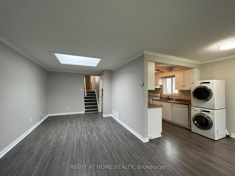 Walkout - 87 Barrett Cres, Barrie, L4N 5A4 | Image 3