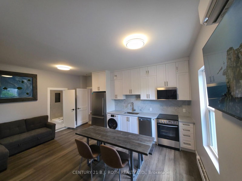 home for lease on 4-82 Albert Street N