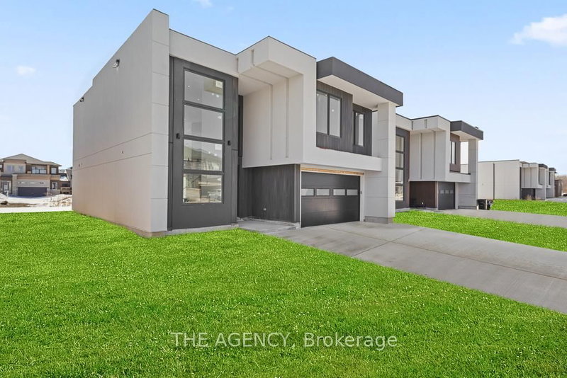 3714 Quayside Dr, Severn, L3V 6H3 | Image 2