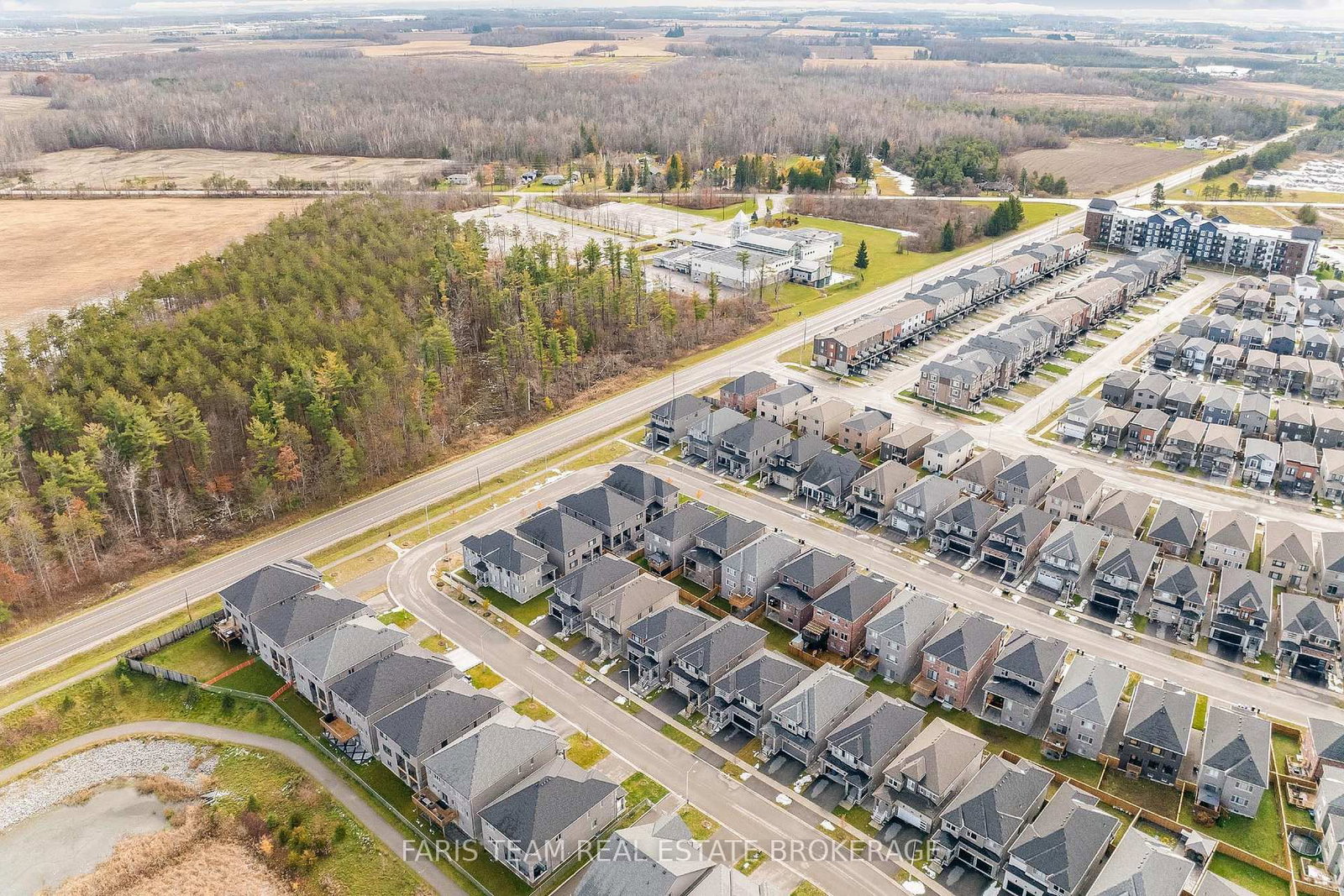 Detached House for sale at 160 Franklin Trail, Barrie, Ontario, L9J 0J1 - Rural Barrie Southwest - MLS: S12938844