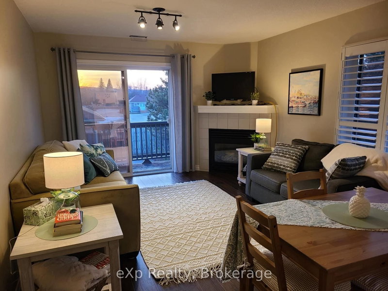 8 - 337 Mariners Way, Collingwood, L9Y 5C7 | Image 2