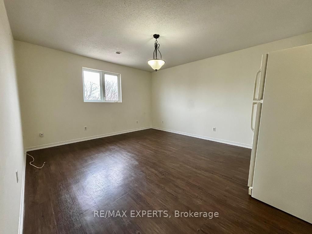 5 Ferndale Drive N, Unit 2 - Photo 17