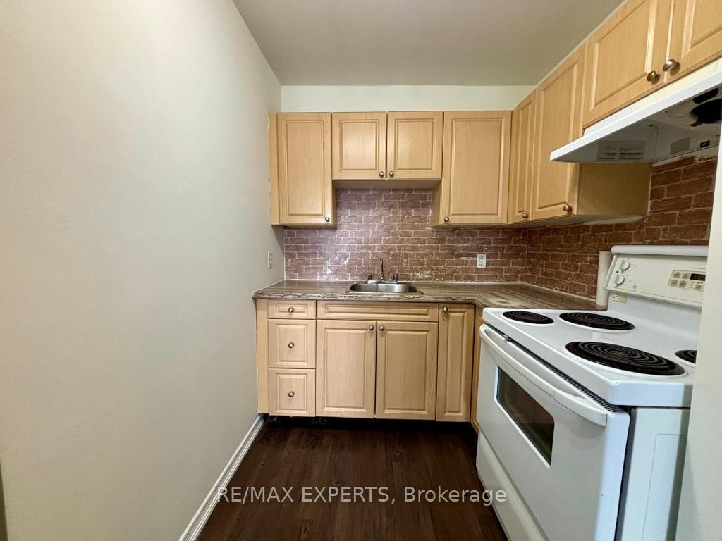 5 Ferndale Drive N, Unit 2 - Photo 2