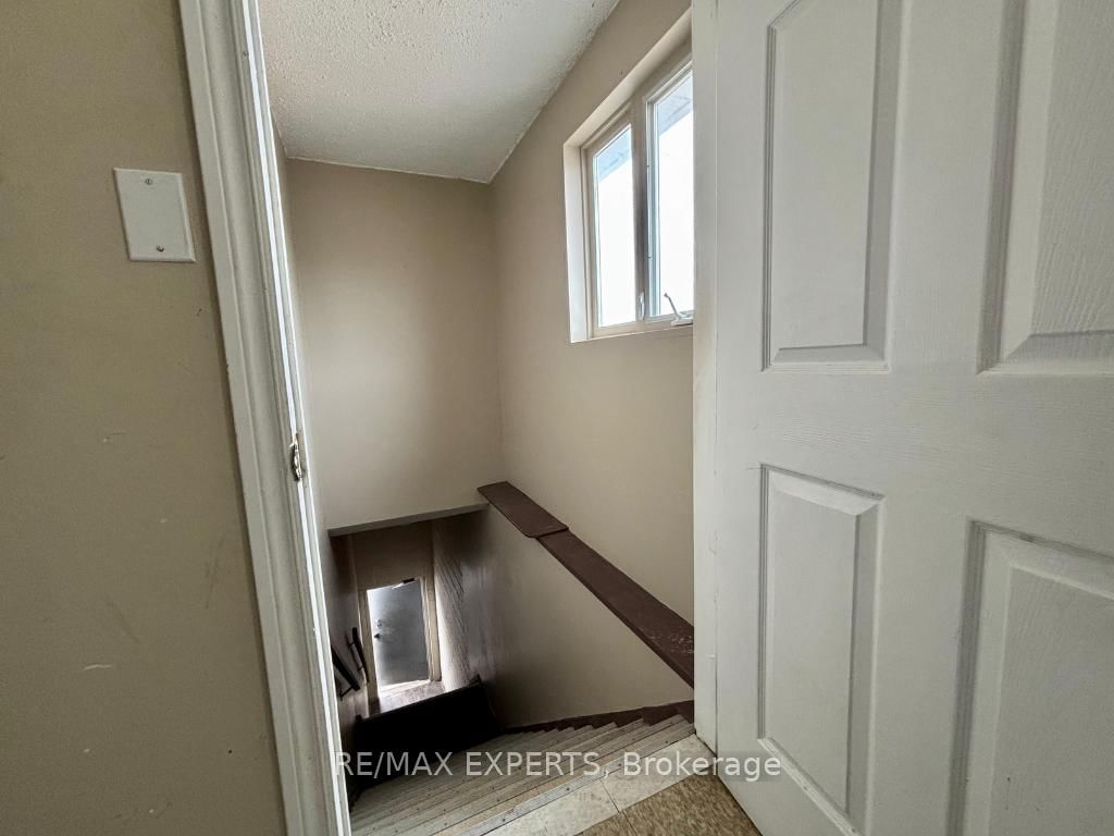5 Ferndale Drive N, Unit 2 - Photo 22