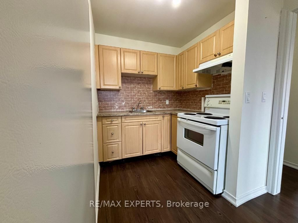 5 Ferndale Drive N, Unit 2 - Photo 4