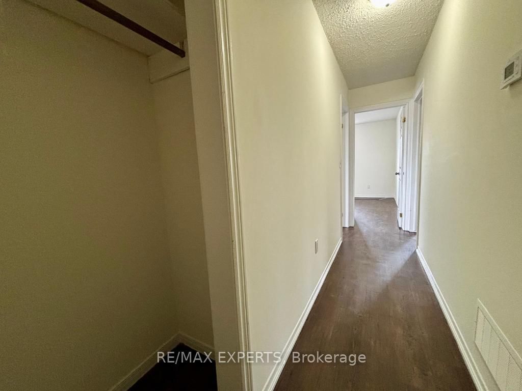 5 Ferndale Drive N, Unit 2 - Photo 6