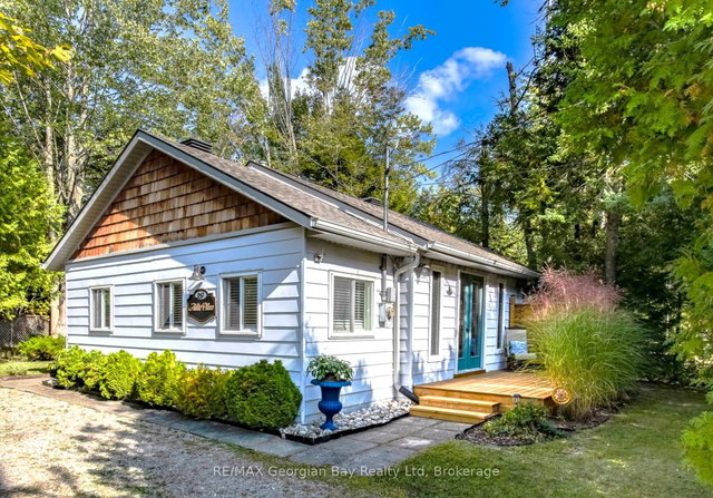 369 Tiny Beaches Road S