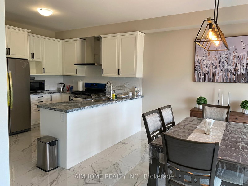 218 Prescott Dr, Clearview, L0M 1S0 | Image 2