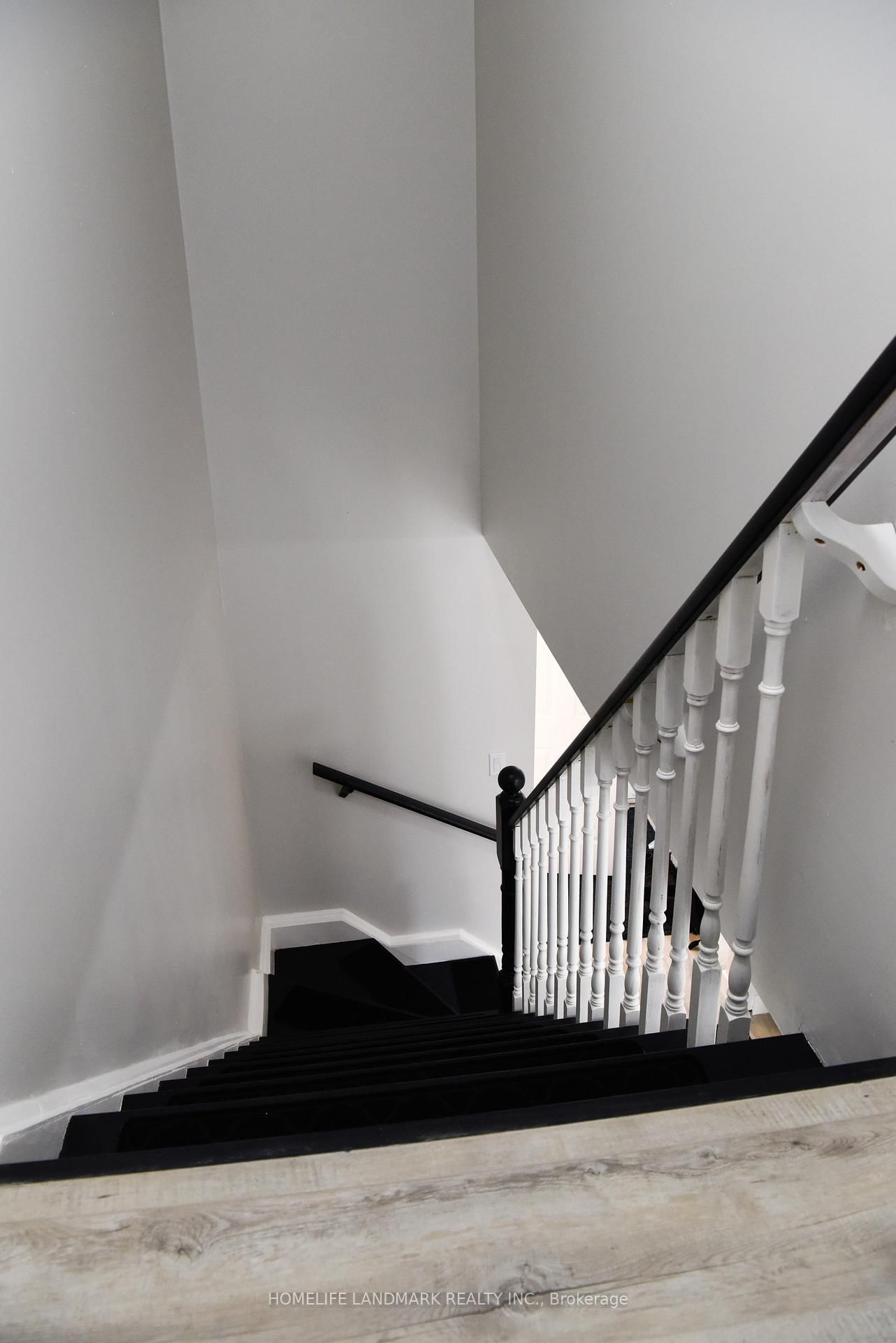 Townhouse for sale at 6 Silver Maple Crescent, Barrie, Ontario, L4N 8T3 - Holly - MLS: S12941386