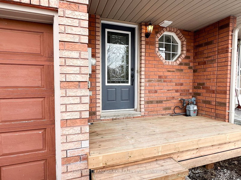 6 Silver Maple Cres, Barrie, L4N 8T3 | Image 2