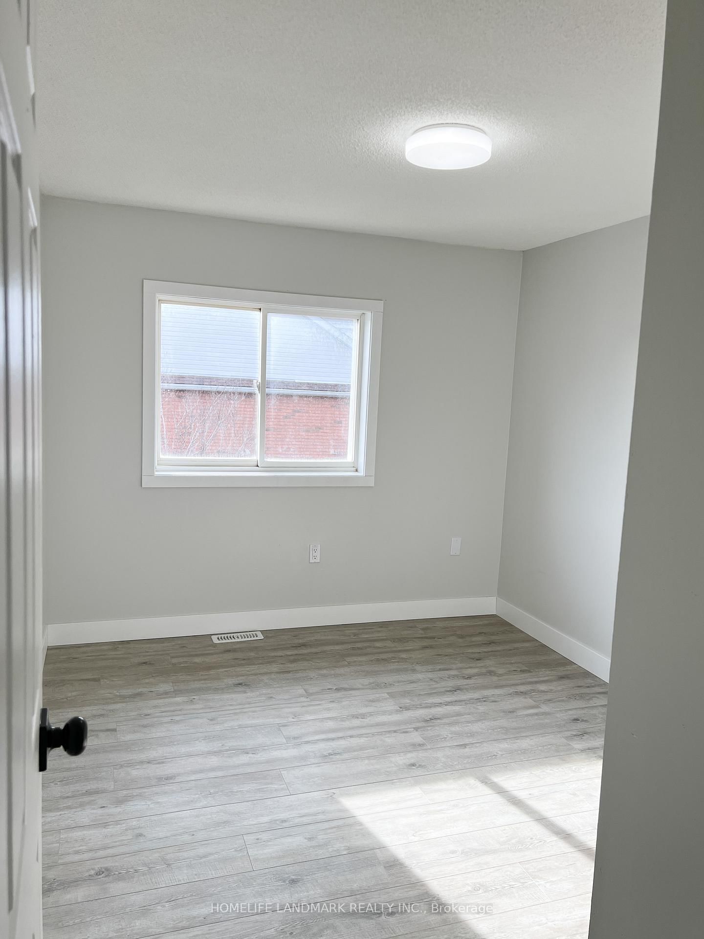 Townhouse for sale at 6 Silver Maple Crescent, Barrie, Ontario, L4N 8T3 - Holly - MLS: S12941386