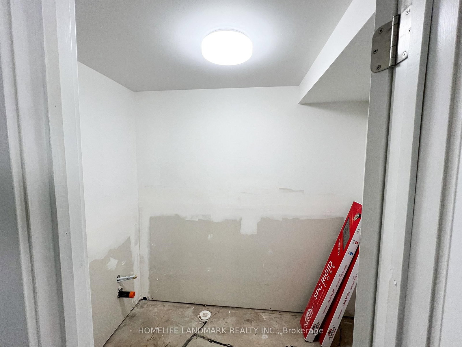 Townhouse for sale at 6 Silver Maple Crescent, Barrie, Ontario, L4N 8T3 - Holly - MLS: S12941386