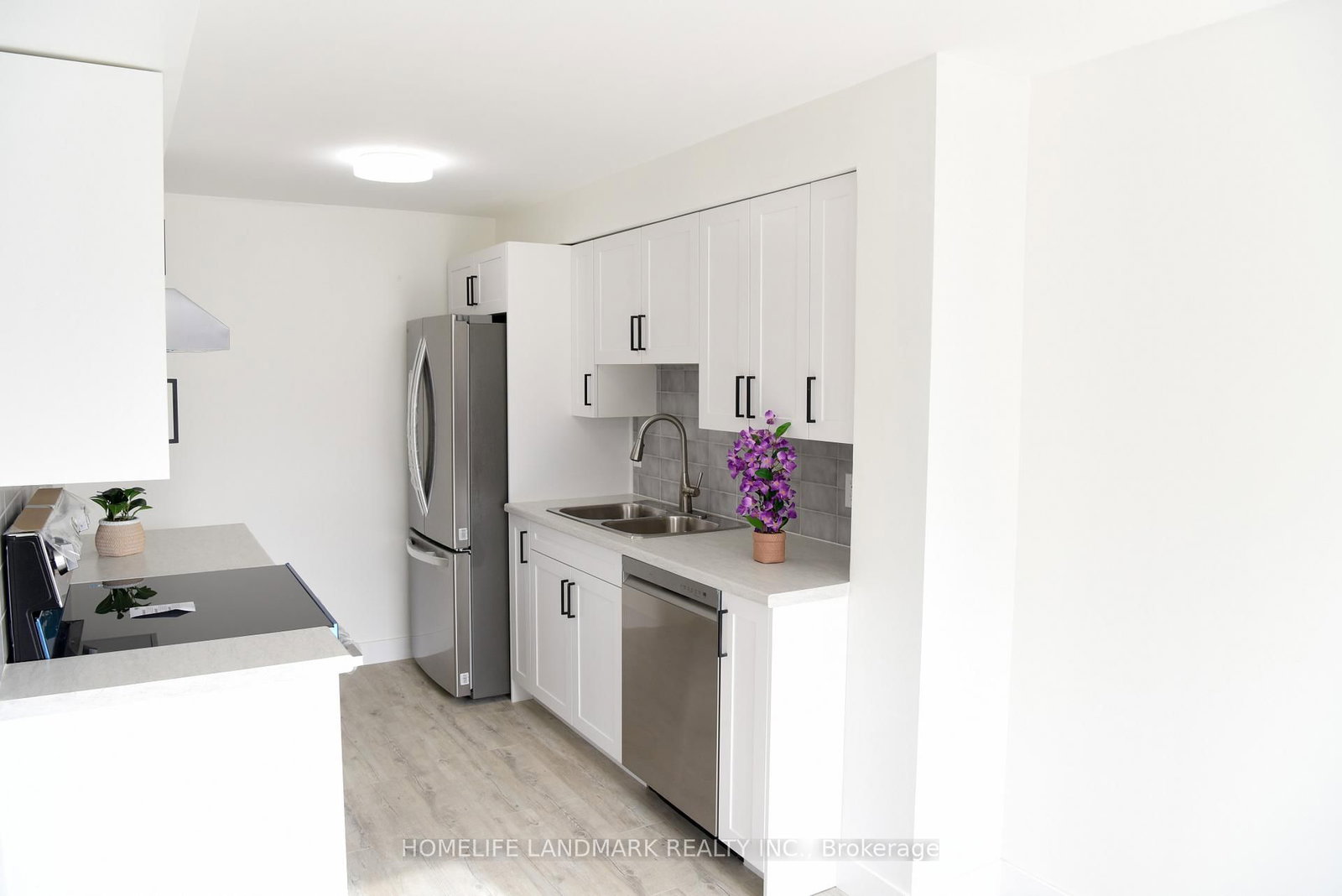 Townhouse for sale at 6 Silver Maple Crescent, Barrie, Ontario, L4N 8T3 - Holly - MLS: S12941386