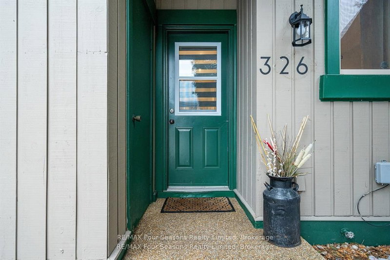 326 - 5 Dawson Dr, Collingwood, L9Y 5B4 | Image 2