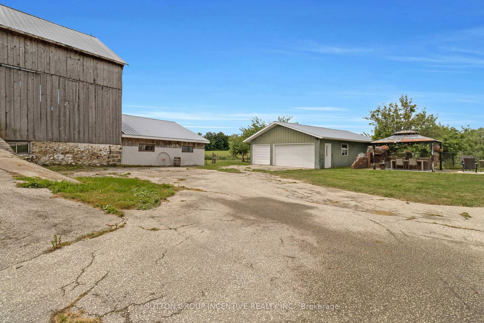 Detached House for sale at 6511 21/22 Nottawasaga Sideroad, Clearview, Ontario, L0M 1S0 - Rural Clearview - MLS: S12942660