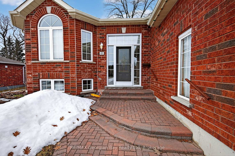 495 Shewfelt Cres, Midland, L4R 5N8 | Image 2