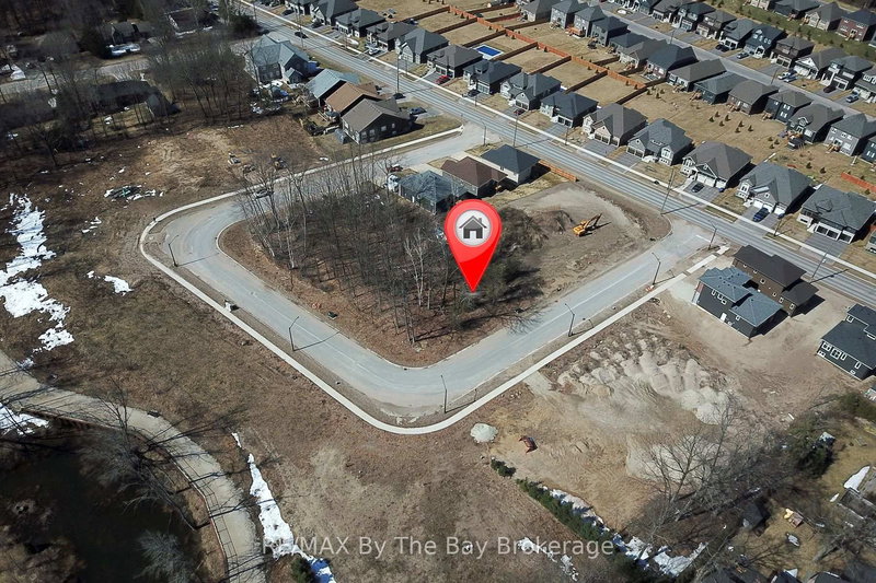 36 Joanne Cres, Wasaga Beach, L9Z 1R4 | Image 2