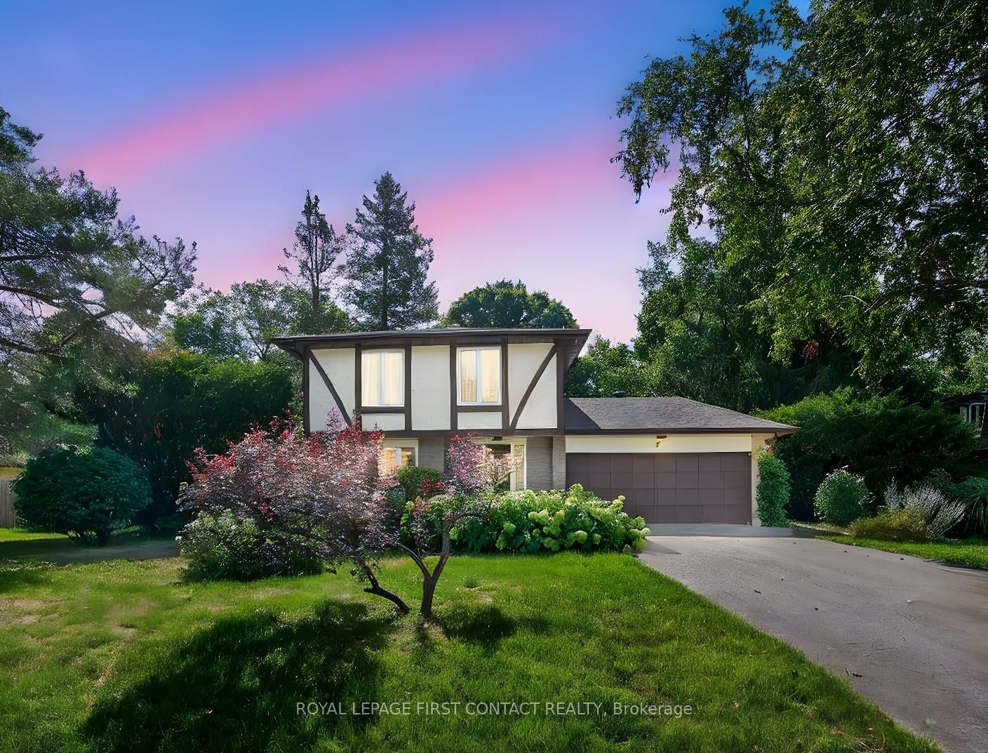 Detached House for sale at 7 Maplecrest Road, Springwater, Ontario, L9X 0P8 - Midhurst - MLS: S12944286