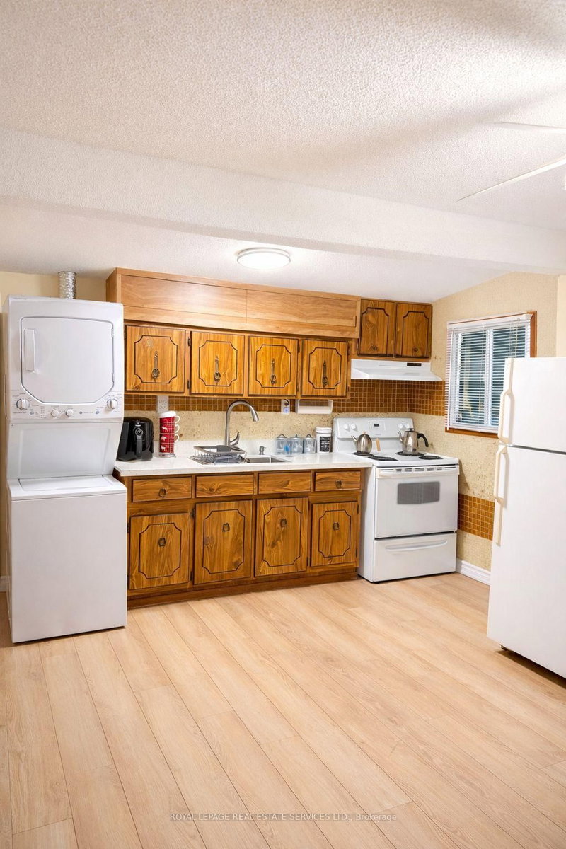 34 Nancy St, Wasaga Beach, L9Z 2K5 | Image 3