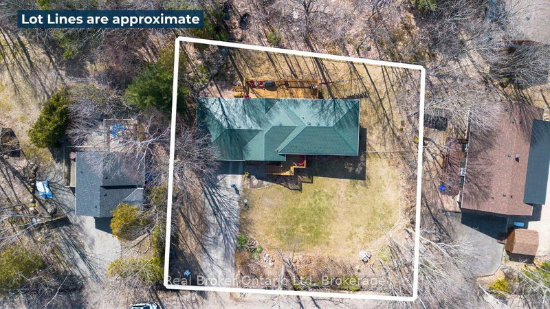 14 Seneca Cres, Tiny, L9M 0C9 | Image 2