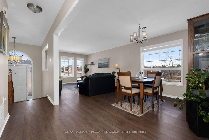 67 Forest Dale Dr, Barrie, L4M 6M9 | Image 2