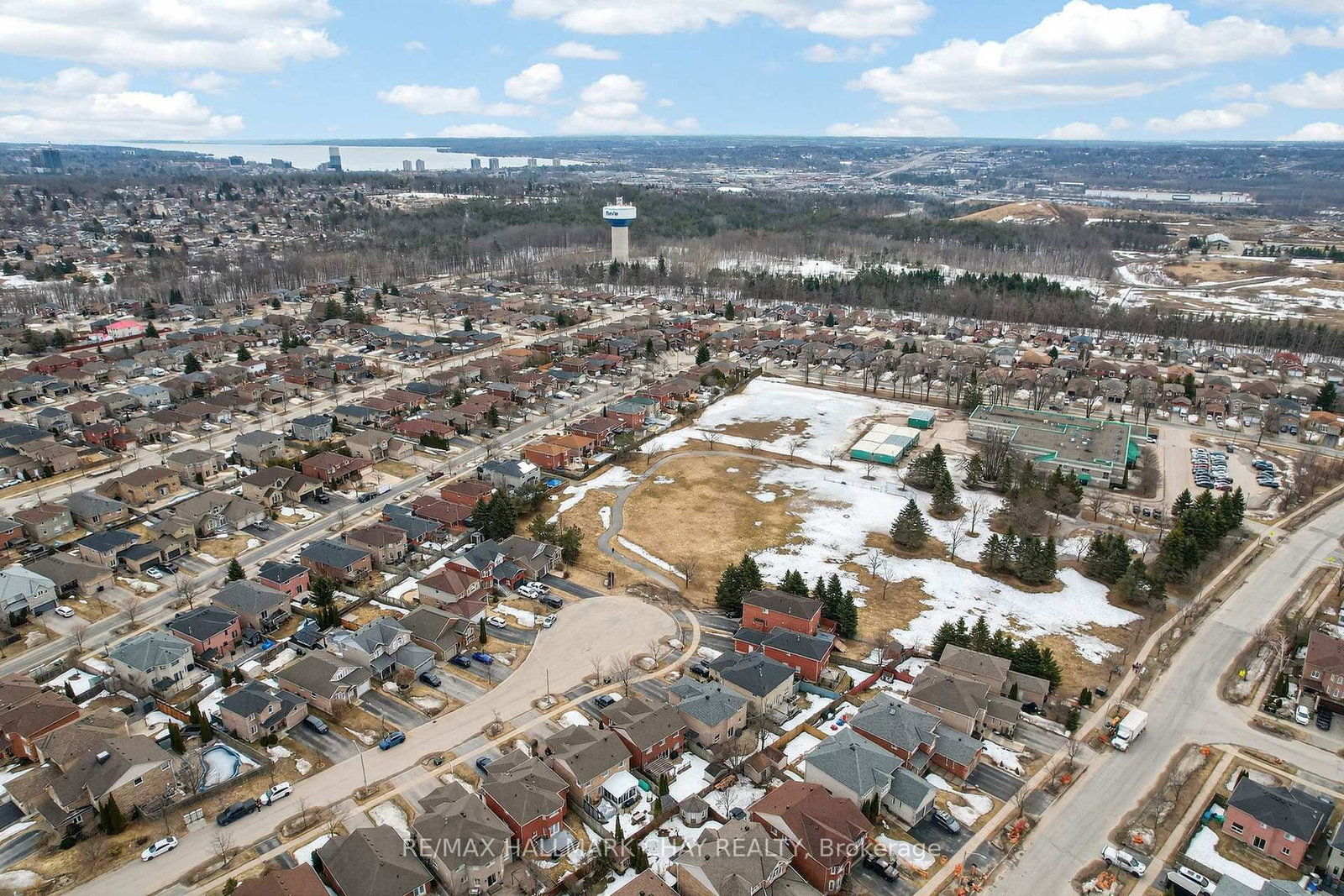 Detached House for sale at 44 Sherwood Court, Barrie, Ontario, L4N 9V1 - Northwest - MLS: S12945672