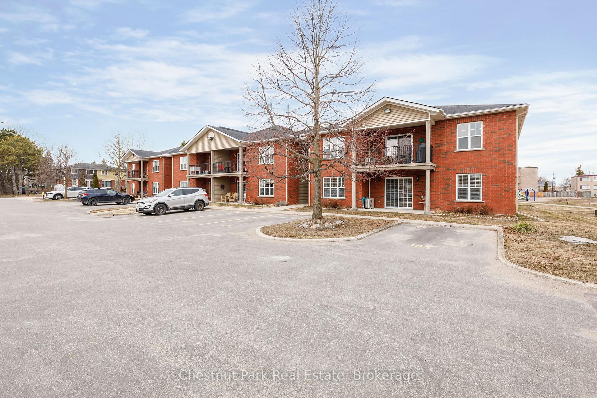 435 Walnut Street, Unit 206