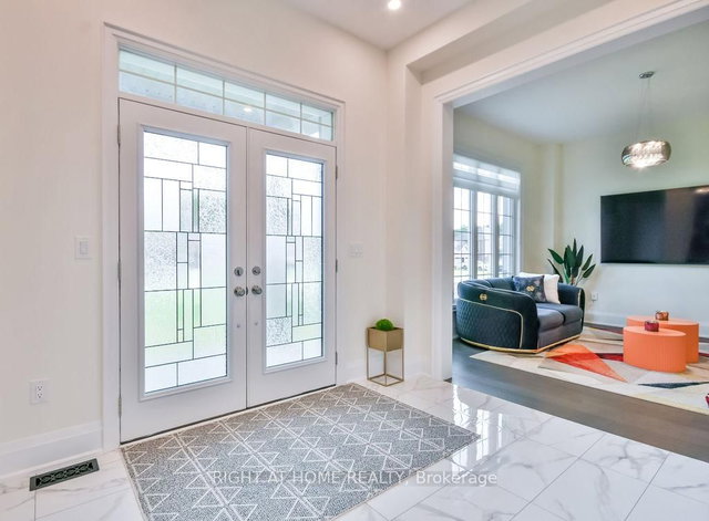 8 Forest Heights Court