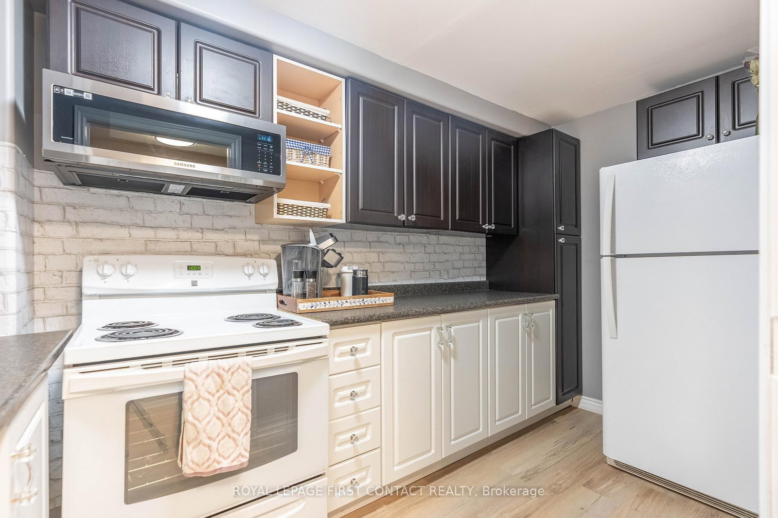 Detached House for sale at 10 Wismer Avenue, Barrie, Ontario, L4N 7X8 - Northwest - MLS: S12948168