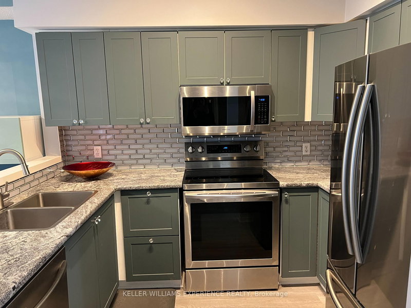 101 - 115 Bond St, Orillia, L3V 1J7 | Image 3