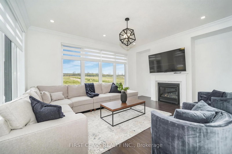 101 Thicketwood Ave, Barrie, L9J 0W8 | Image 2