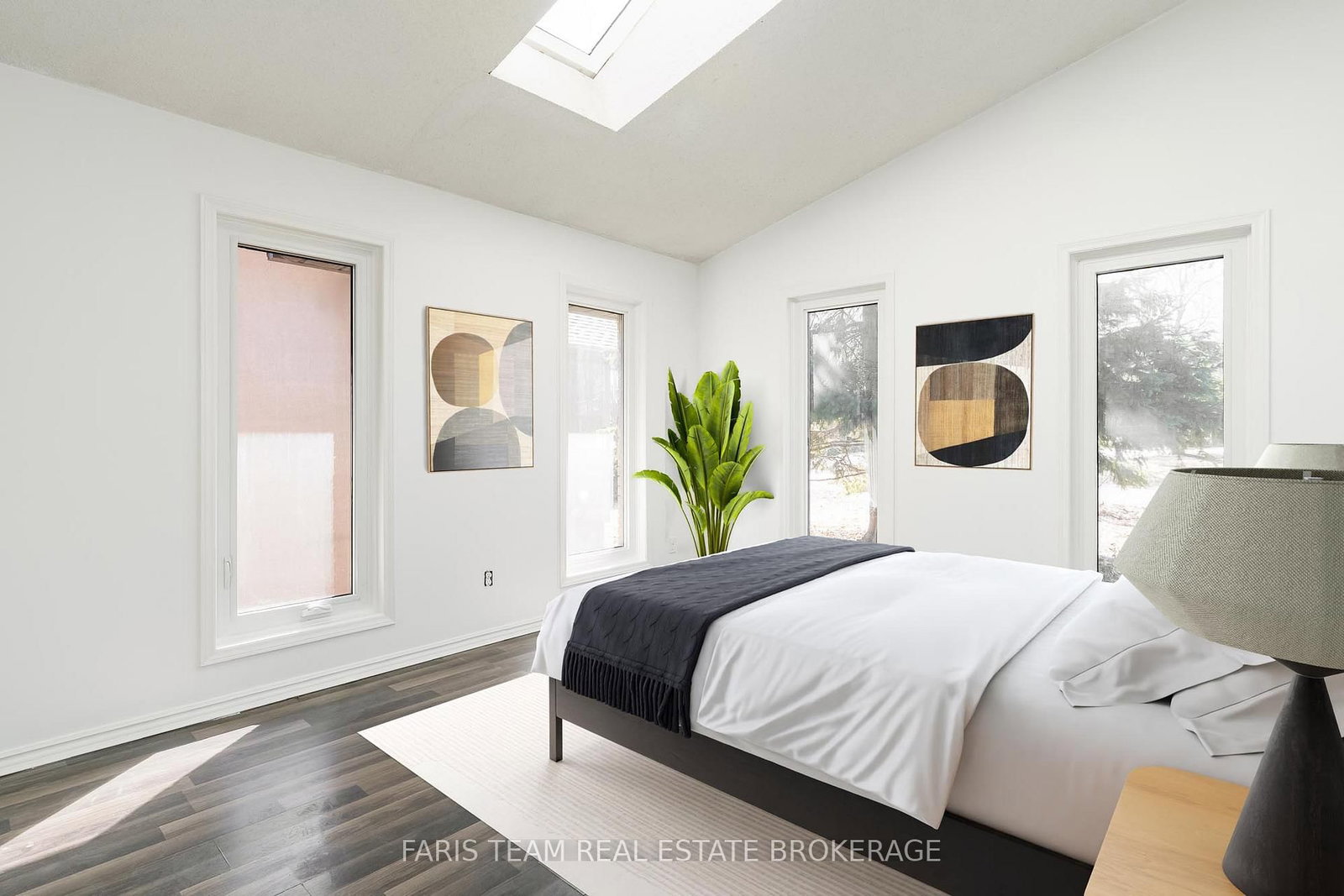 Detached House for sale at 62 Woodcrest Road, Barrie, Ontario, L4N 2V5 - Allandale Heights - MLS: S12949084