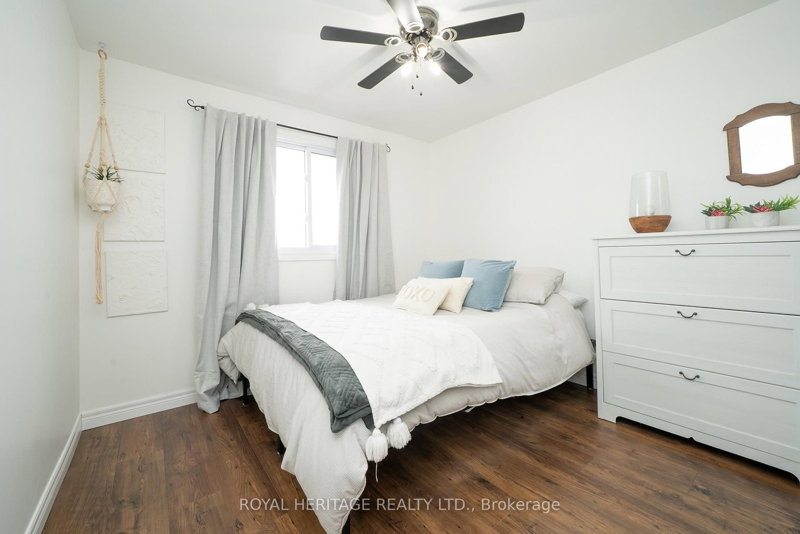 Detached House for sale at 49 Browning Trail, Barrie, Ontario, L4N 5A5 - Letitia Heights - MLS: S12949122