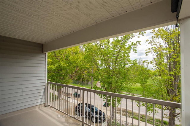 Unit 2 - 325 Peter Street N