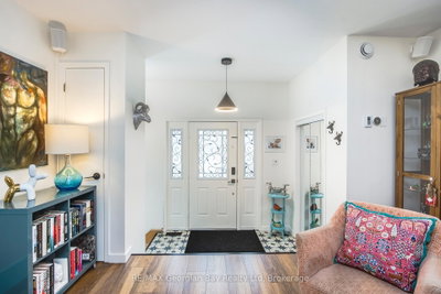 2 Belle Vue Avenue • Tiny, ON photo 7