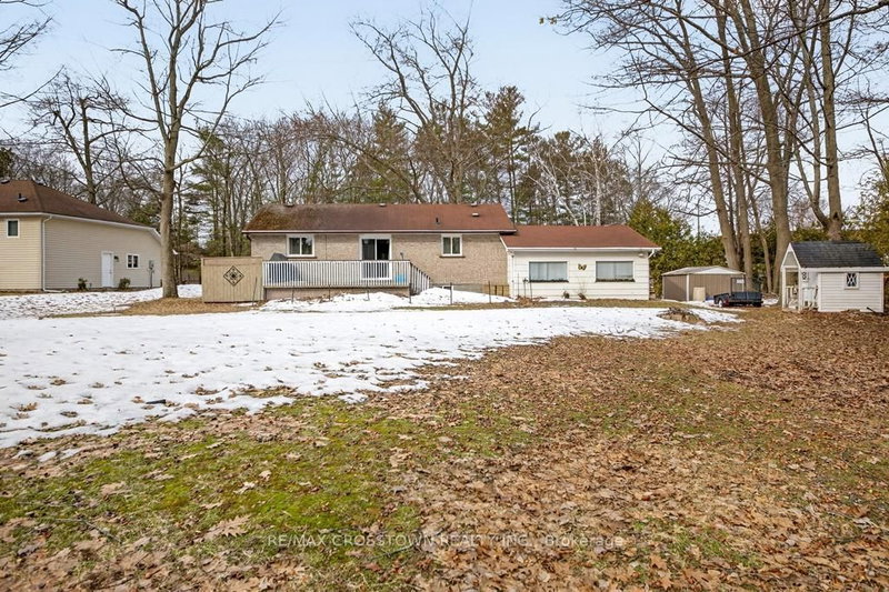 15 Smallman Dr, Wasaga Beach, L9Z 1L1 | Image 2