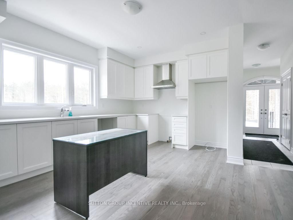 10 Cottonwood Street • Springwater, ON photo 10