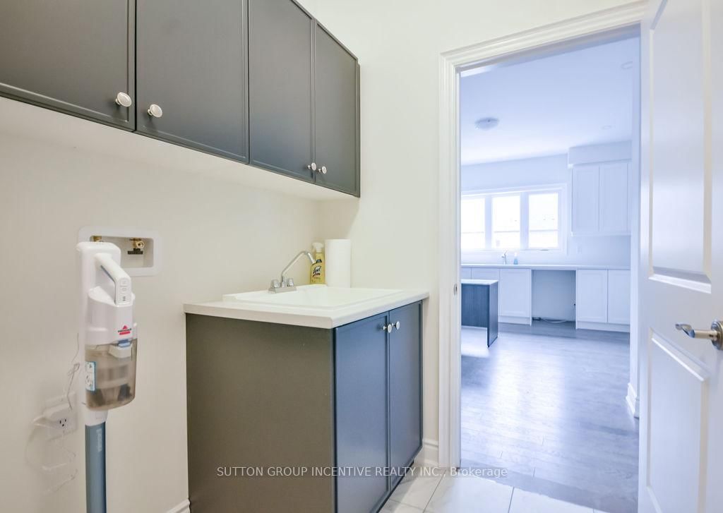 10 Cottonwood Street • Springwater, ON photo 11