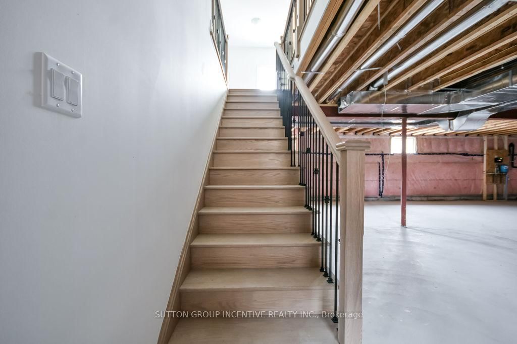 10 Cottonwood Street • Springwater, ON photo 17