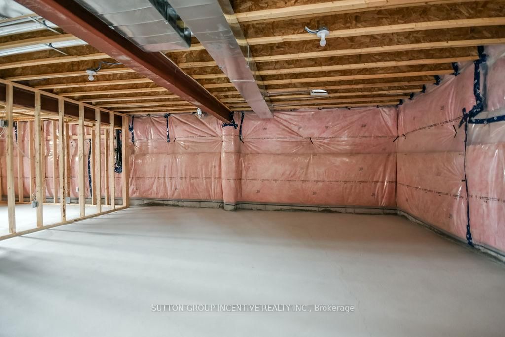 10 Cottonwood Street • Springwater, ON photo 18