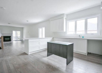 10 Cottonwood Street • Springwater, ON photo 6