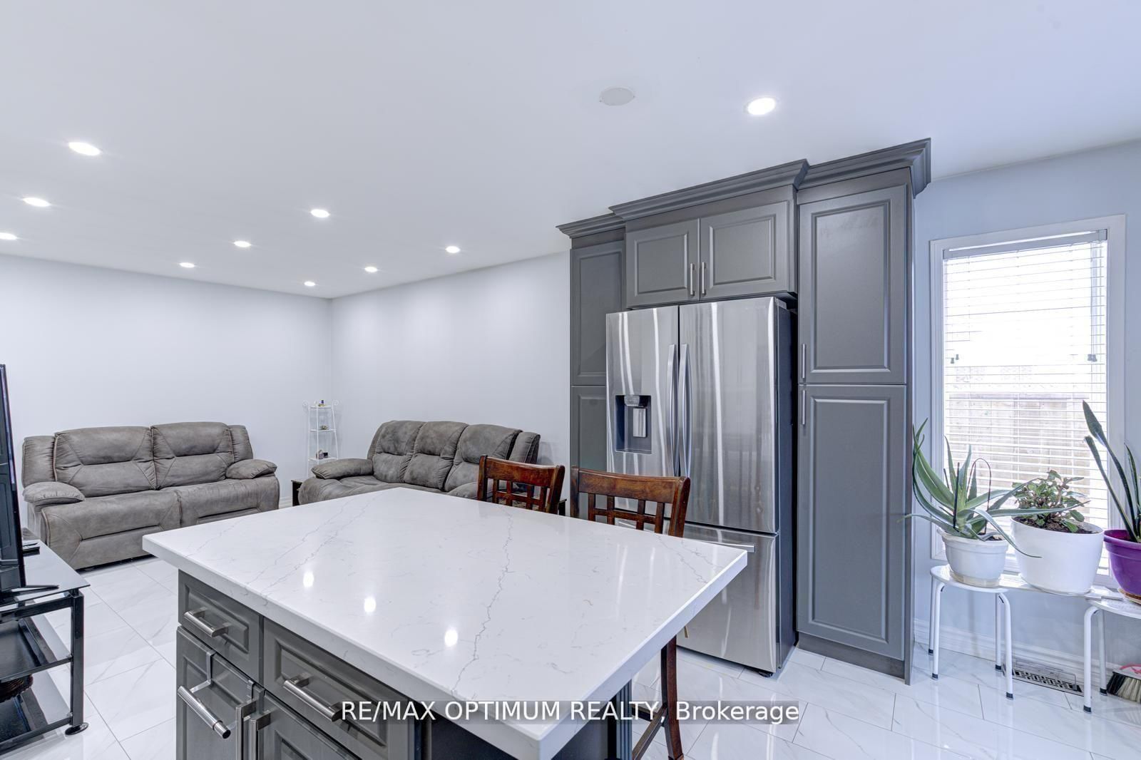 Detached House for sale at 177 Hanmer Street, Barrie, Ontario, L4M 6W6 - East Bayfield - MLS: S12951786