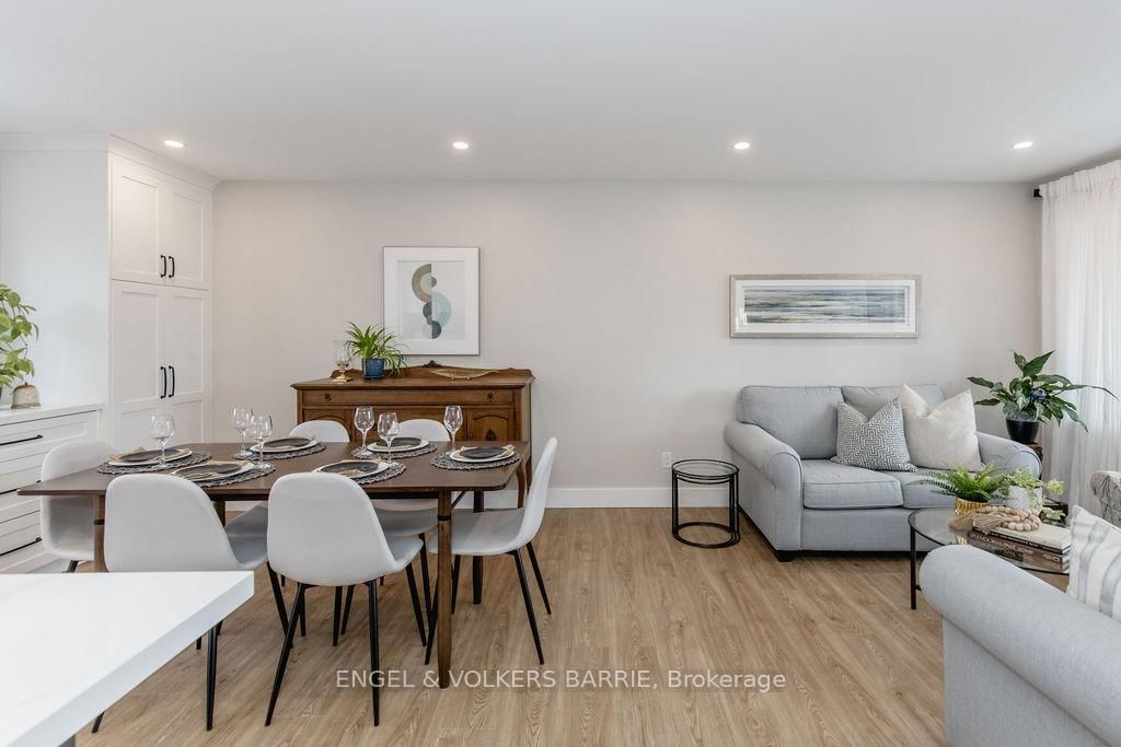 Detached House for sale at 68 Ottaway Avenue, Barrie, Ontario, L4M 2X2 - Wellington - MLS: S12952368